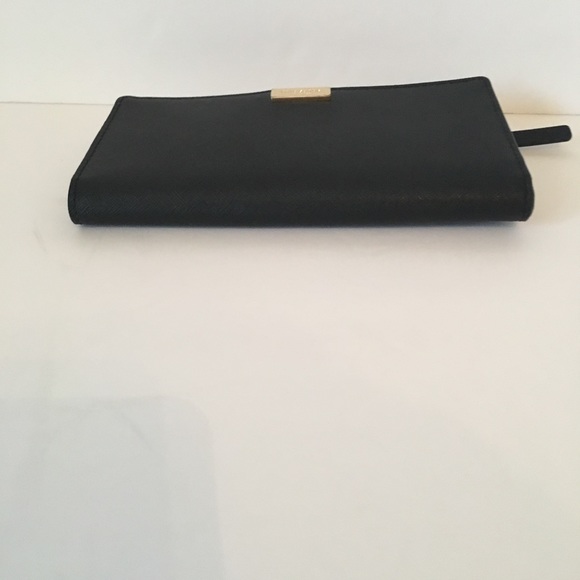Kate Spade bi-fold wallet black gold hardware - Picture 8 of 8